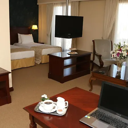 Monec Hotell 4*