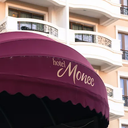 Monec Hotell