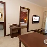 مونيك أنقرة