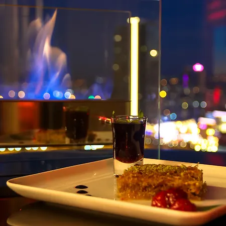 Monec Hotel 4*